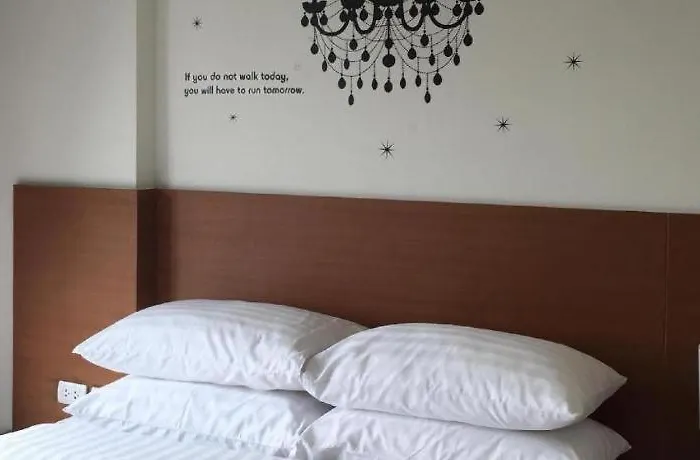 Pannapat Place Hotel 3*